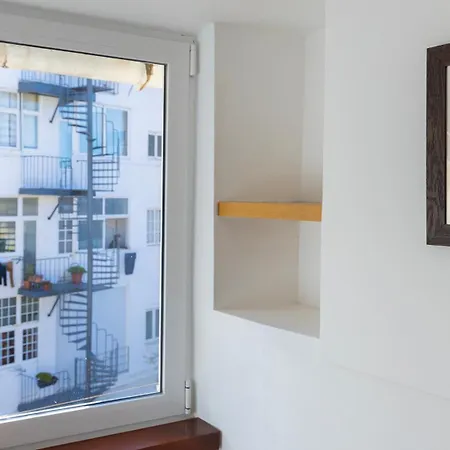 1bdr With Terrace And View By Lovelystay Lisboa