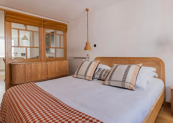 Apartment 1bdr With Terrace And View By Lovelystay *