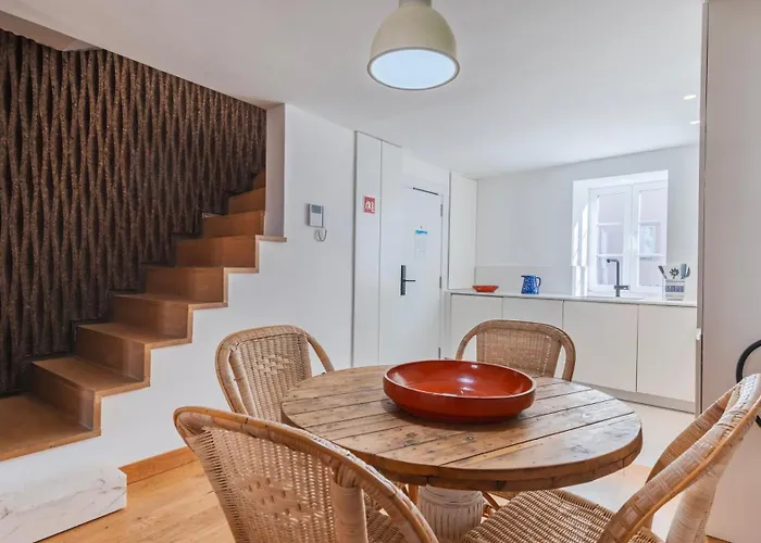 1bdr With Terrace And View By Lovelystay *